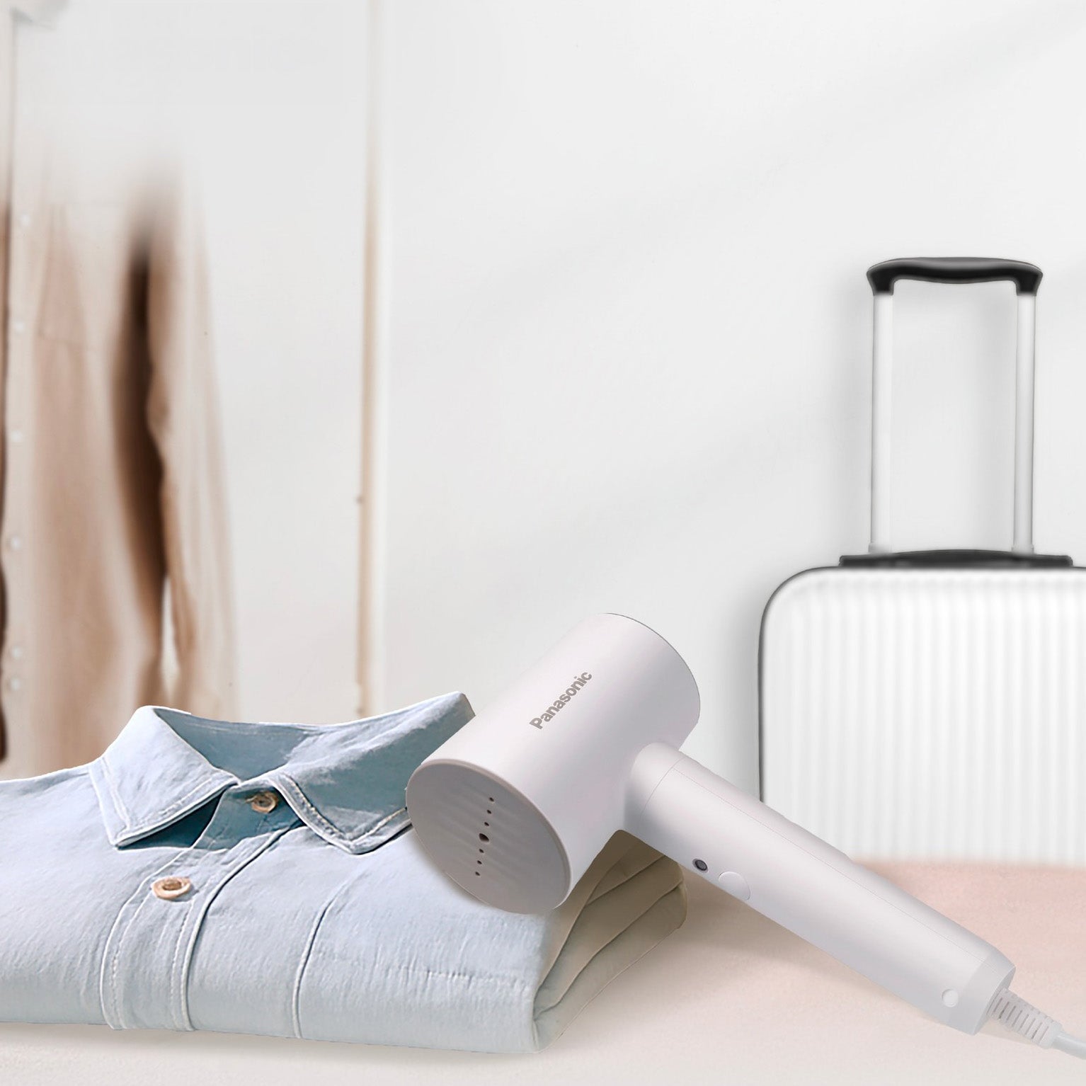 Panasonic 輕巧型蒸氣掛熨機|NI-GHD021 (1570W)