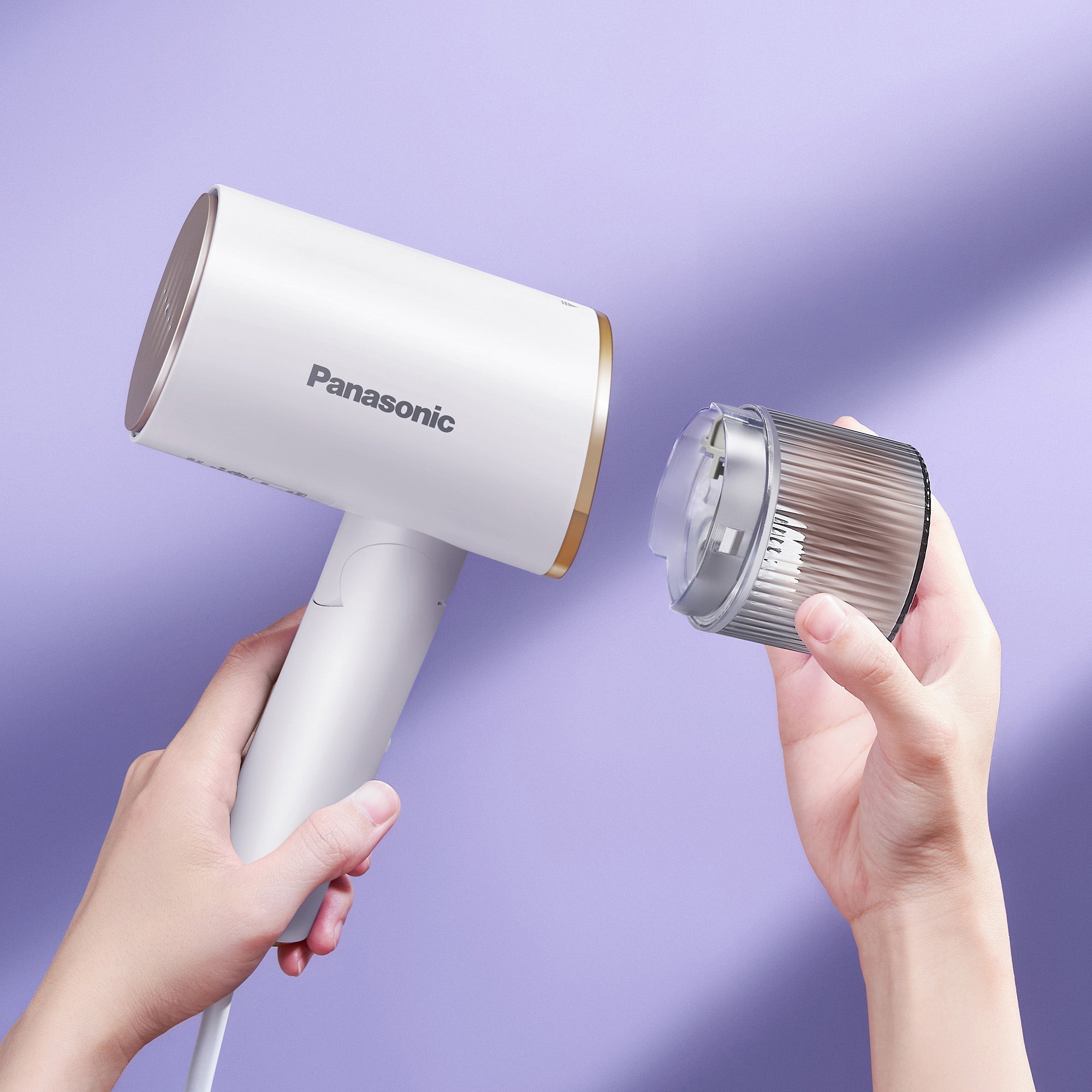 Panasonic 可摺疊蒸氣掛熨機｜NI-GHF025 (1570W)