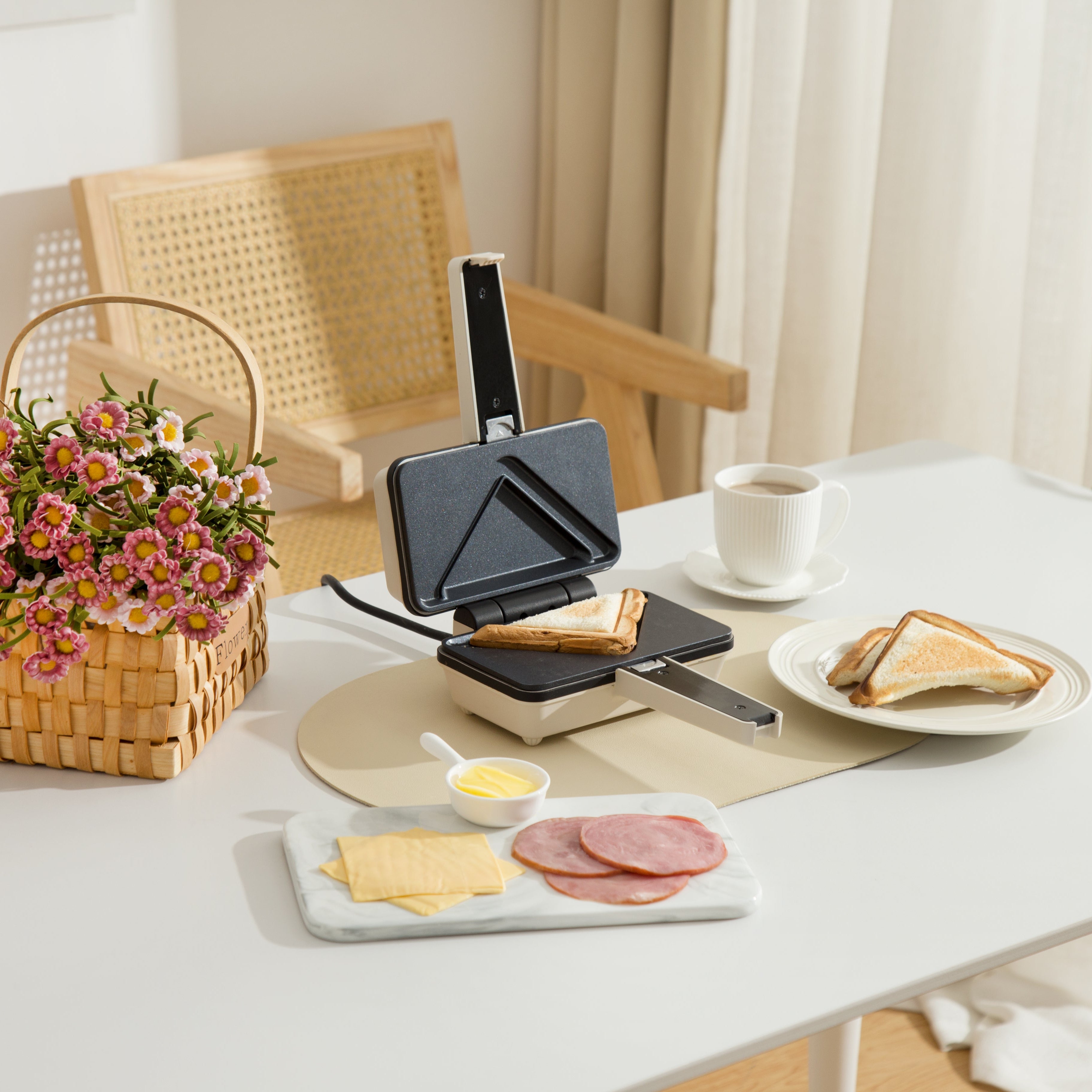 Vitantonio Egg Waffle Sandwich Maker｜VEH-10A (220V-240V Version)